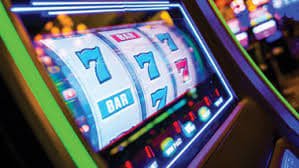 Người chơi tham gia phòng Bingo trực tuyến trên thiết bị di động tại thomo